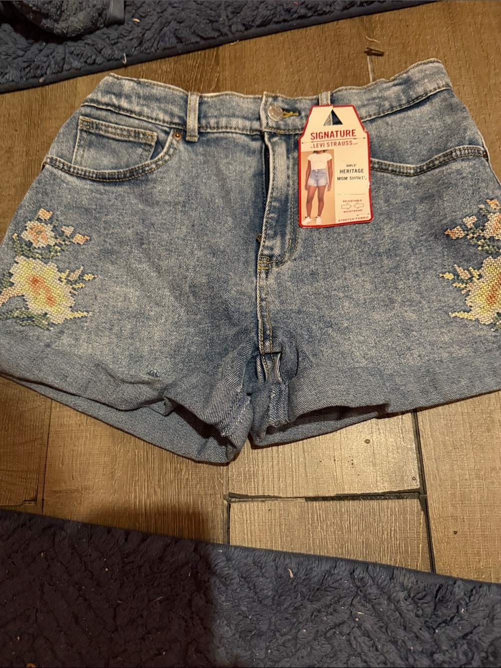 Signature Levi Strauss Light Wash Embroidered Denim Shorts - Blue
